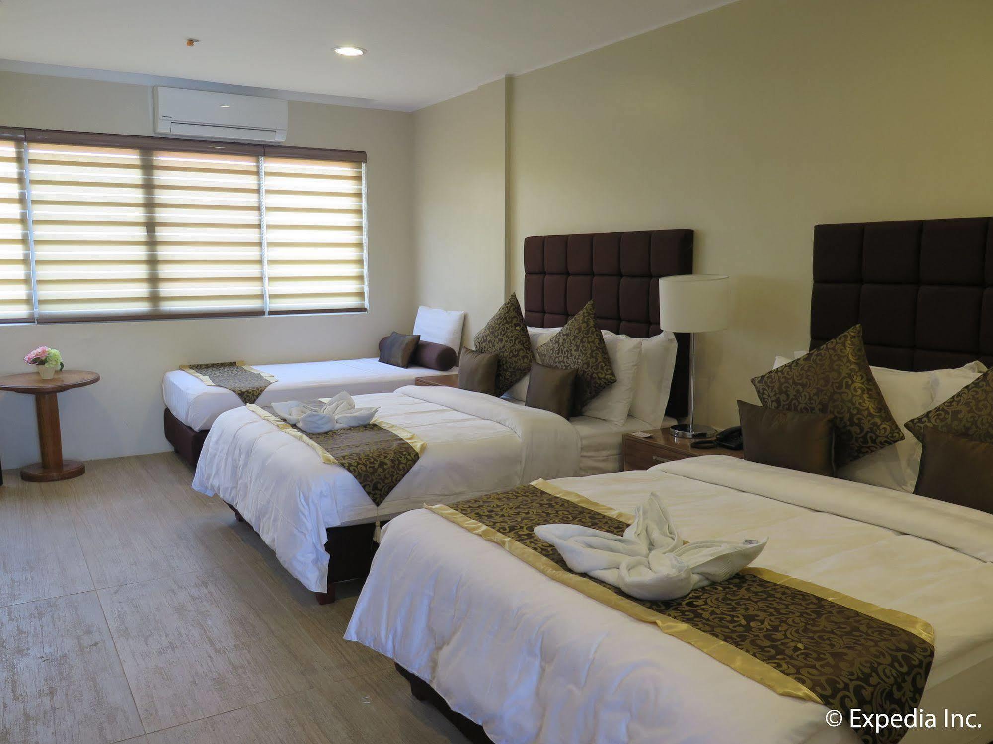 Splash Suites Hotel Tagaytay Cagayuan Exterior photo